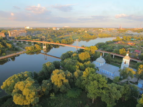 пешеходный-мост-через-р.Москву-и-вид-на-центральную-часть-г.Воскресенска