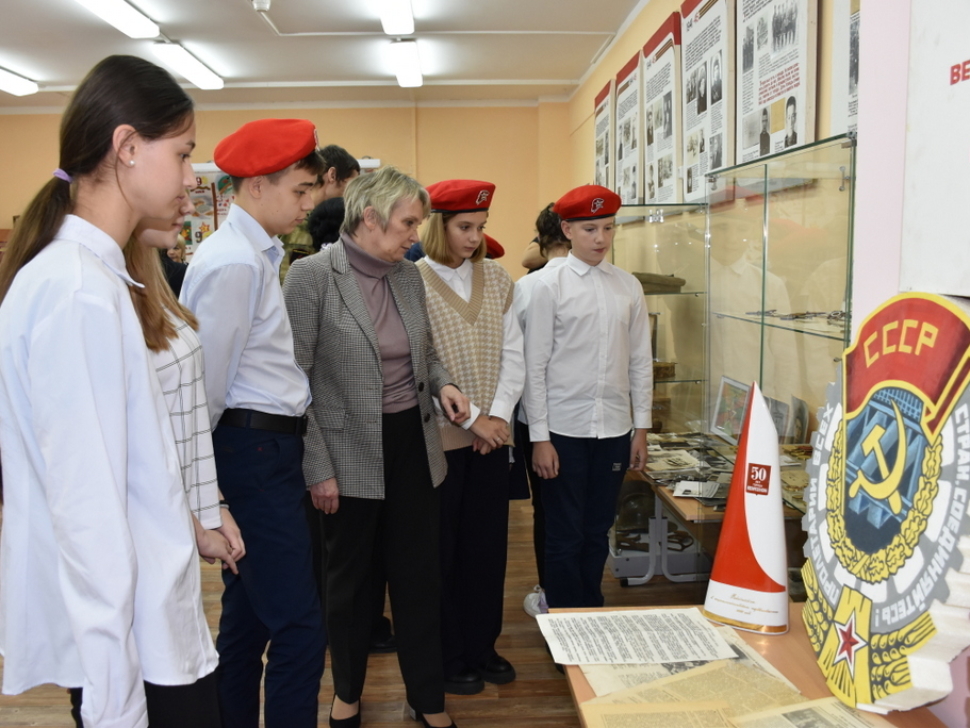 «ВМУ» помогло музею Ратчинской школы DSC_0384