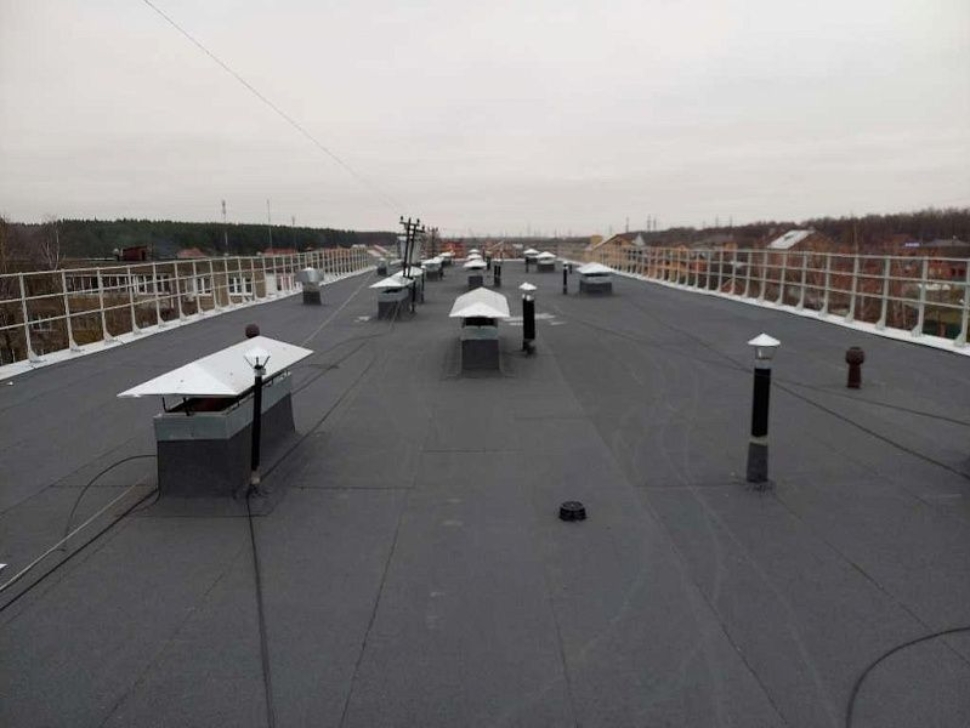 В доме на улице Мичурина проведен капитальный ремонт кровли В доме на улице Мичурина проведен капитальный ремонт кровли