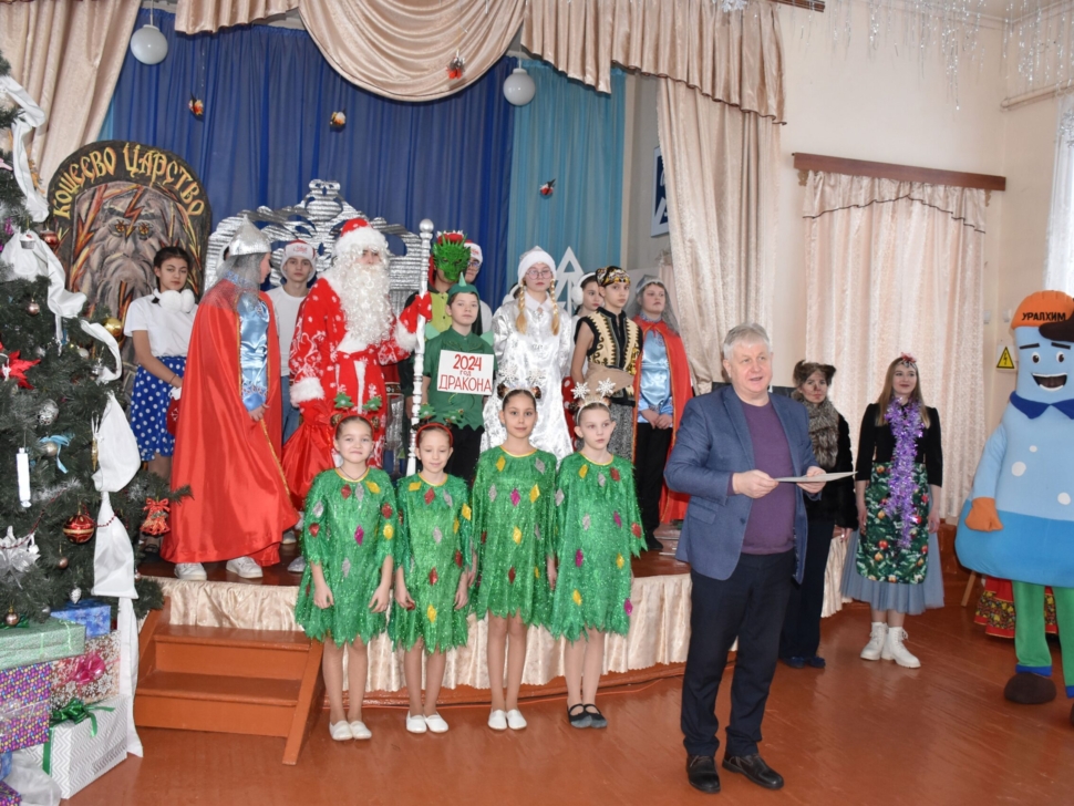 Филиал «ВМУ» приобрел подарки воспитанникам Хорловской школы-интерната к Новому году Филиал «ВМУ» приобрел подарки воспитанникам Хорловской школы-интерната к Новому году