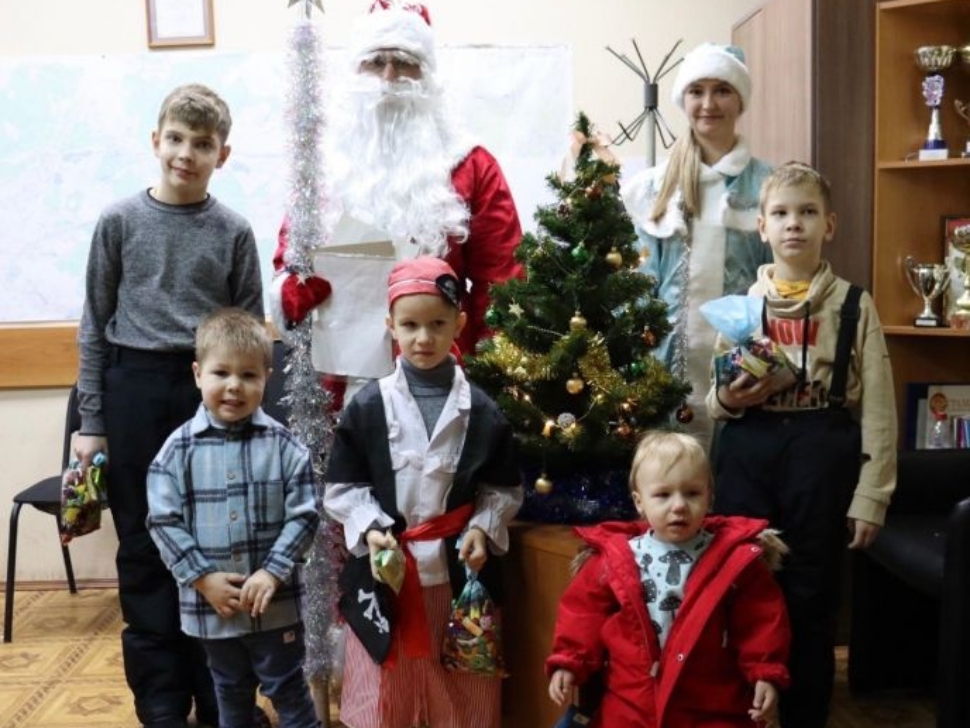 В Воскресенске полицейские и общественники провели новогоднюю акцию В Воскресенске полицейские и общественники провели новогоднюю акцию